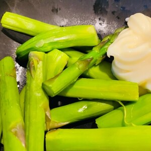 甘味が美味しい♡茹でアスパラ